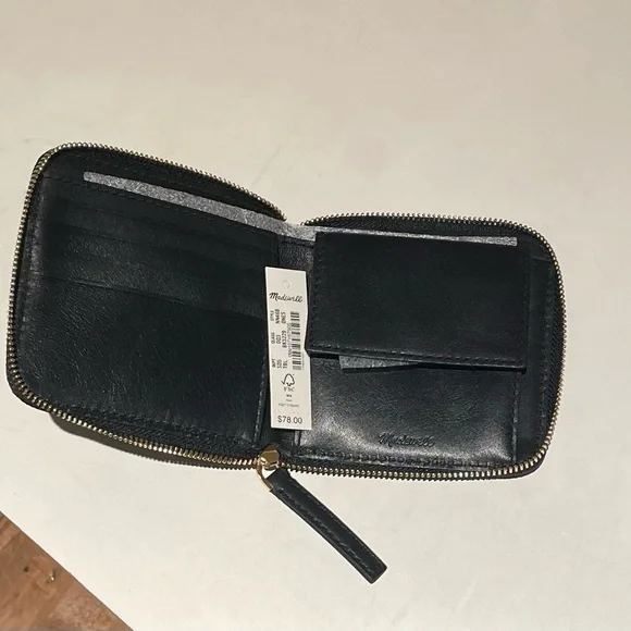 Madewell Essential Zip Wallet - Picture 4 of 4